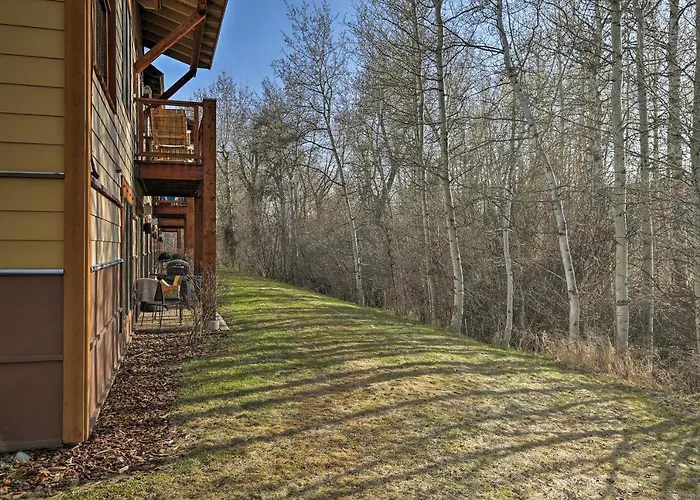Cozy Driggs Condo With Hot Tub And Ski Shuttle Service